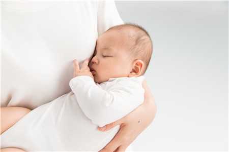北医三院供卵-成都代孕男宝宝_婴儿肌肤饥饿症的危害